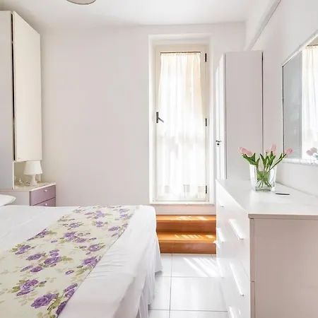 Stella Marina Scilla